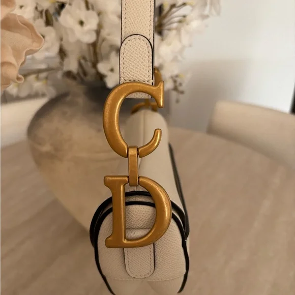 100% auth Dior Medium saddle bag 🌟 - Picture 3 of 7